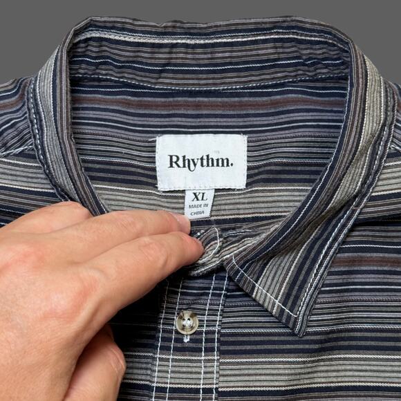 Rhythm. Striped Gray SS Button Up mens Size XL GUC - Picture 4 of 8
